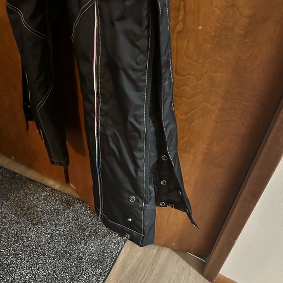 Snowmobile bibs and coat set! Beautiful set and warm. - Picture 4 of 4